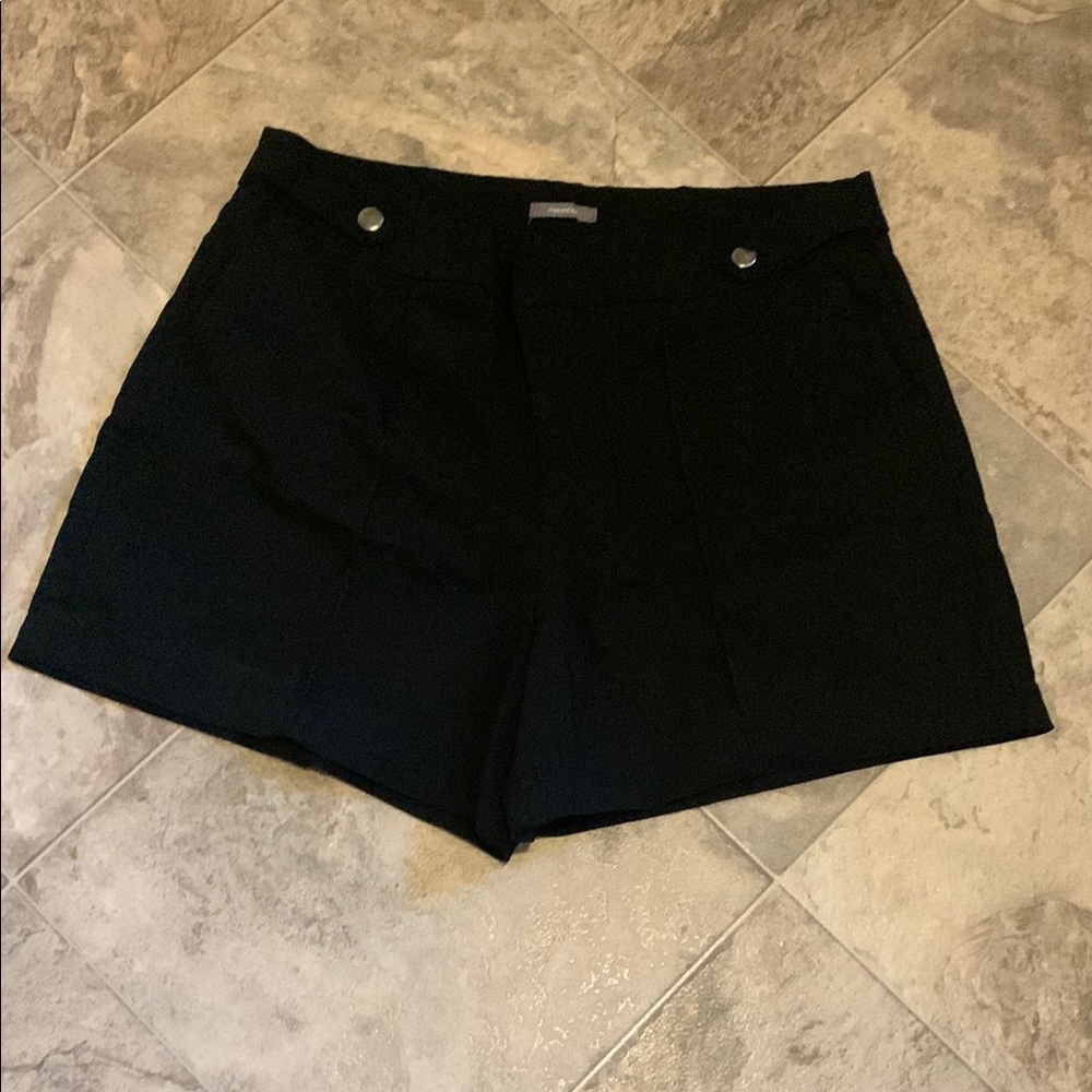 Maurices Black Shorts  with Versatile Style!! With pockets Made for comfort